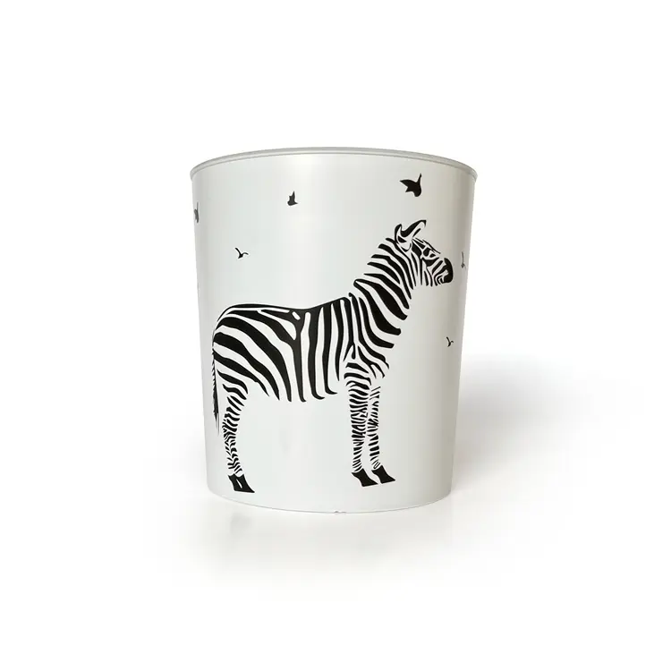 Glossy In mold labeling (IML) for garden bucket industry image 2